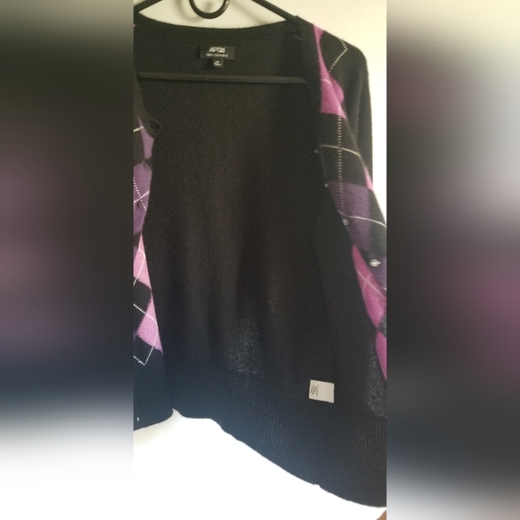 Women's Apt.9 100% cashmere cardigan SzM black with purple argyle pattern - Picture 11 of 16